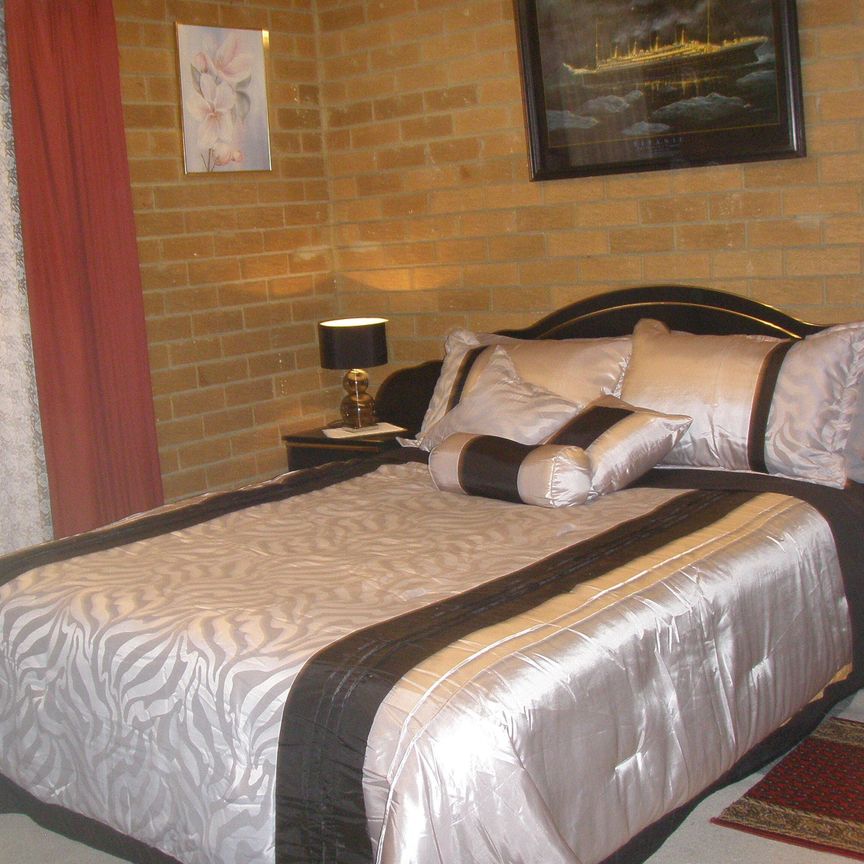 Westmeadows - Photo 1