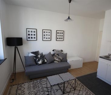 À LOUER – Studio avec MISE A DISPOSITION DU MOBILIER de 19 m², Rue ... - Photo 5