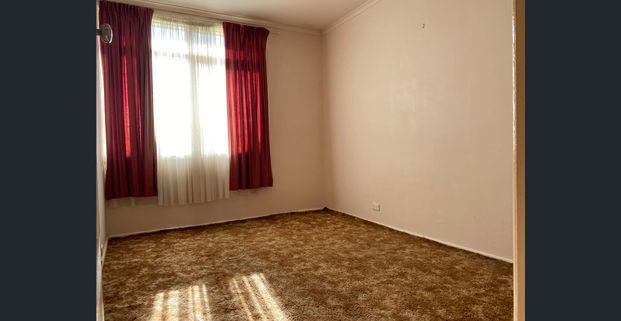 Premium location in the heart of Mount Waverley - Photo 1