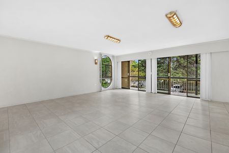 4/13 Surf Parade, Broadbeach QLD 4218 - Apartment For Rent | Domain - Photo 2