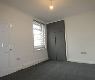 3 bed terraced house to rent in Ebor Street, Heaton - Photo 5