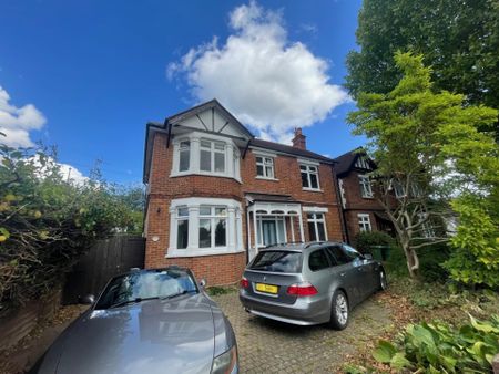 4 bedroom Semi-detached house to rent - Photo 2