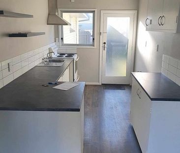 Charming 2BR Unit in St Albans/Merivale - Photo 1