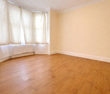 4 bedroom terraced house to rent - Photo 6