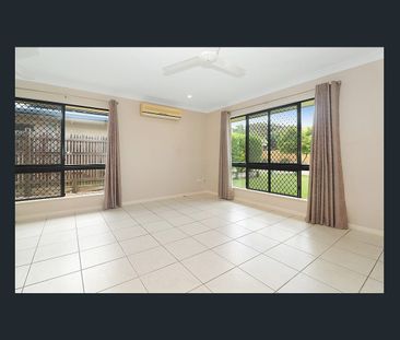 Large 4 Bedroom Home in Great Location with Large Rear Shed - Photo 2