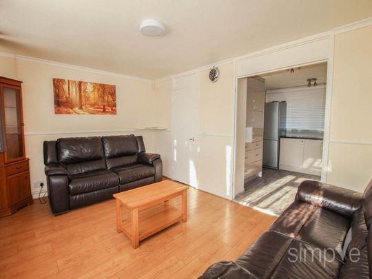 2 bedroom flat to rent - Photo 1