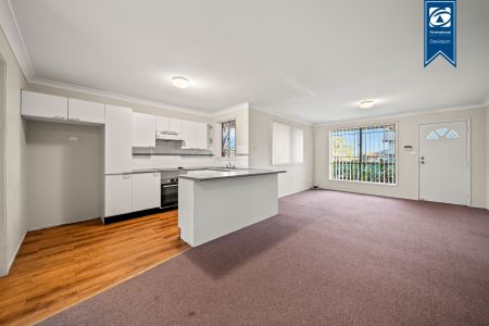 Neat 2 Bedroom Home With Convenience At Your Door! - Photo 4