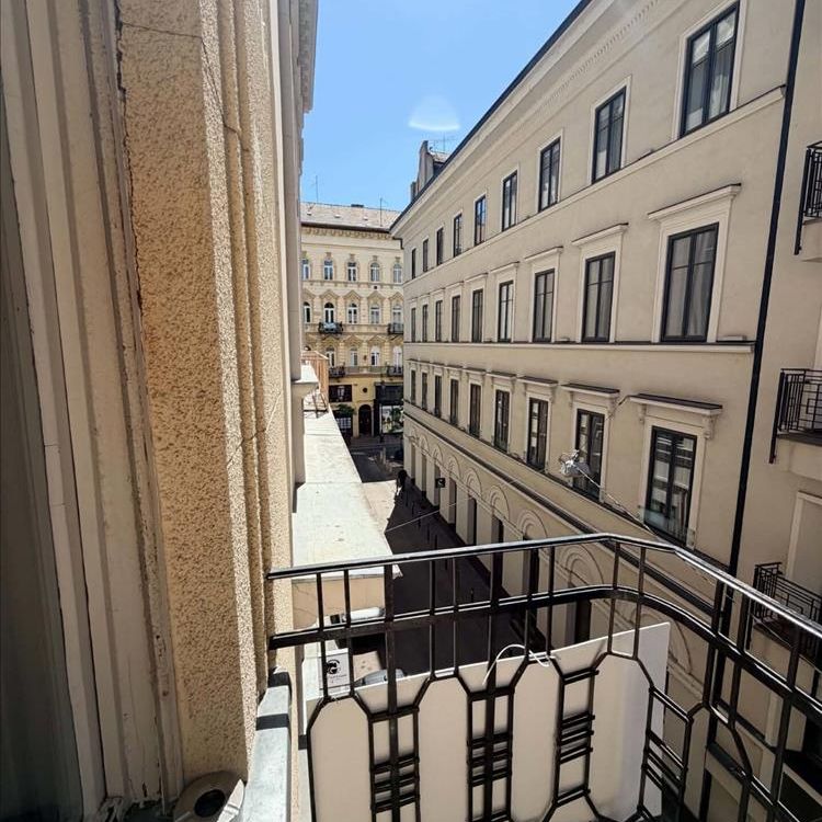 Kiadó lakás - Budapest VI. kerület - Fotó 1