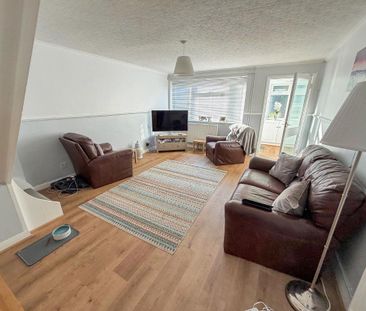 2 bedroom semi-detached house to rent - Photo 2