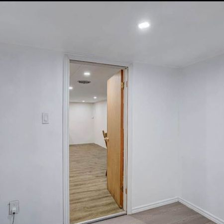 For Lease - 107 Wilson Road Unit# Bsmt, Oshawa, Ontario - Photo 3