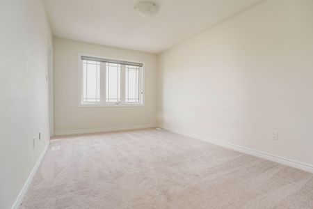 For Lease - 40 Bruton Street, Thorold, Ontario - Photo 4