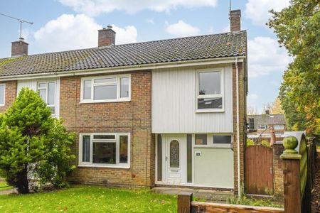 4 bedroom end of terrace house to rent - Photo 4