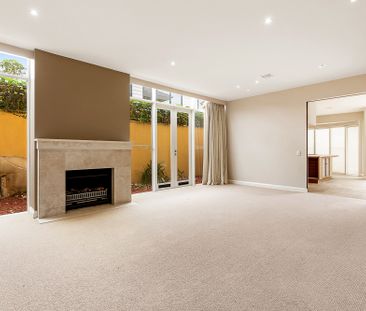8 Barkly Street, Brighton VIC 3186 - Townhouse For Rent | Domain - Photo 1