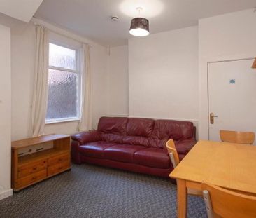 Room 4, 96 Cromwell Road, Belfast, JY - Photo 1