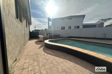Charming Family Home in a Convenient Location - Photo 3