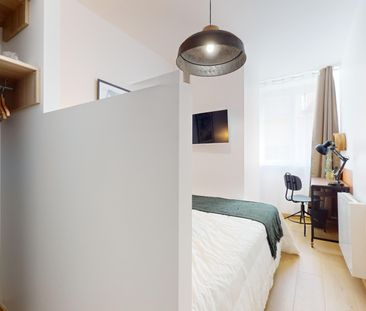 ROYET Roommate 2 Bedrooms at Saint Etienne - Photo 2