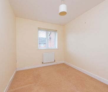 Woodvale Road, Farnborough, Farnborough, GU14 - Photo 6