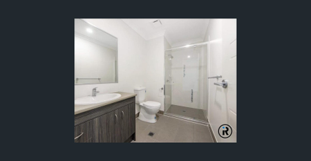 Modern & Convenient Living - Photo 5