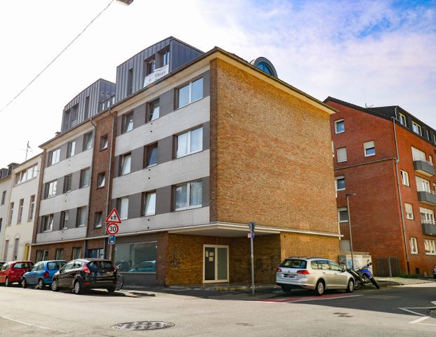 Jetzt Einziehen in diese "frisch Renovierten" 3 Zimmer mit Balkon! - Foto 1