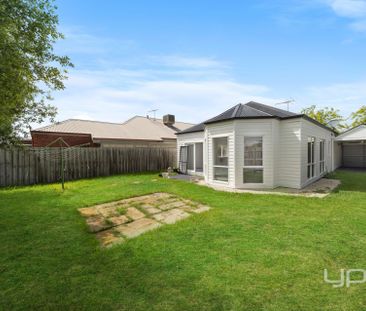 Beautifully Presented Home Offering Comfort & Convenience !! - Photo 6