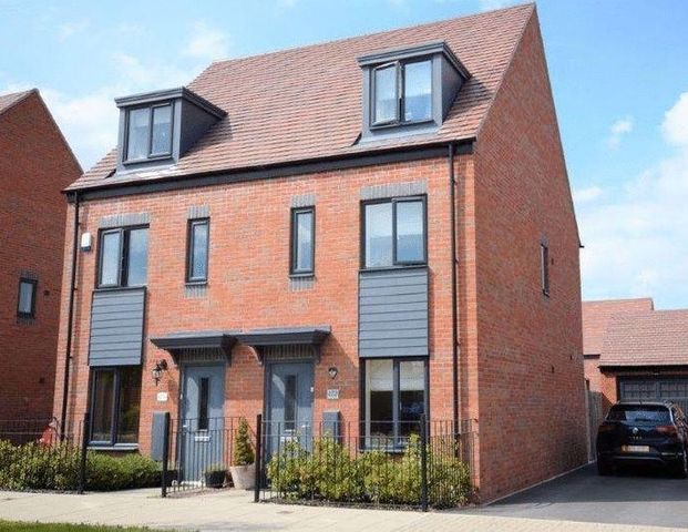 3 bedroom townhouse to rent - Photo 1