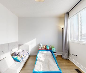 For Lease - 284 Lancrest Street, Pickering, Ontario - Photo 4