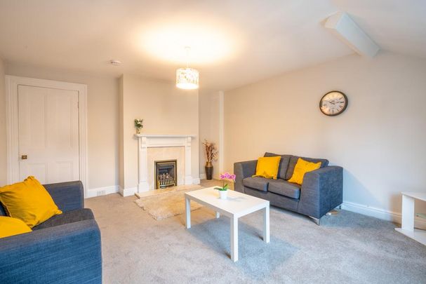 2 bedroom flat to rent - Photo 1
