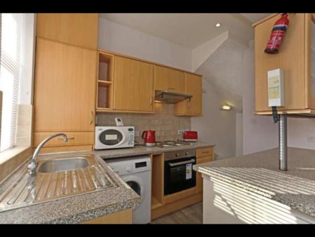 Village Terrace Room 1 - Photo 3