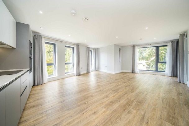 Railshead Road, Old Isleworth, TW7 - Photo 1