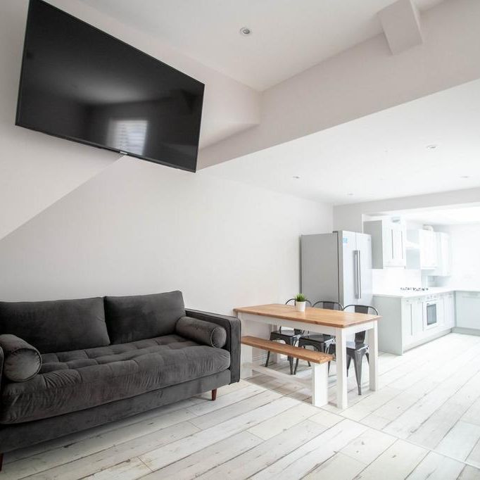 7 bedroom house to rent - Photo 1