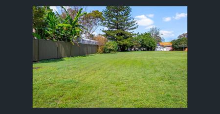 Chic Beach Cottage with character and charm - Photo 4