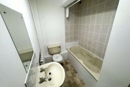 St. Denys Road - Photo 4