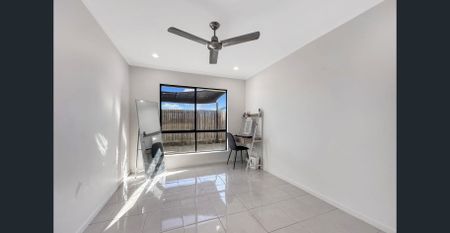 Plantation Palms 4 bedroom must see!! - Photo 5