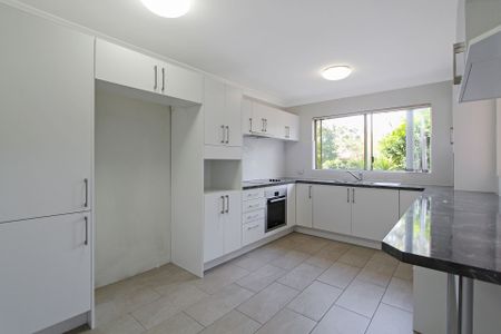 Specious Two Bedroom Apartment - Photo 2