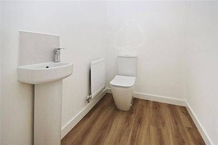 3 bedroom semi-detached house to rent - Photo 5