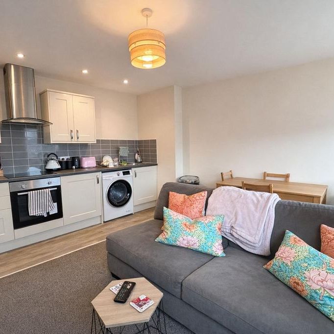 2 bedroom flat to rent - Photo 1