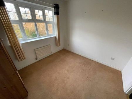 4 bedroom detached house to rent - Photo 2