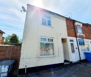 3 Bedroom House to Rent in Avondale Road, Kettering, Northants, NN16 - Photo 1