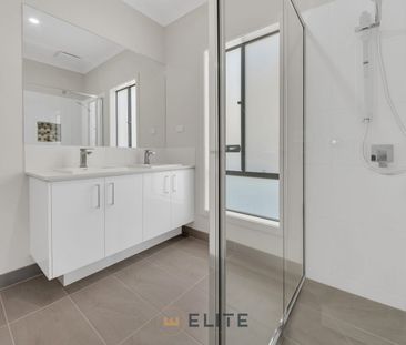 4 BED FAMILY LIVING - MERIDIAN ESTATE - Photo 6