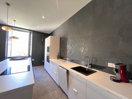 Location Appartement 3 pièces 95m² - Photo 5