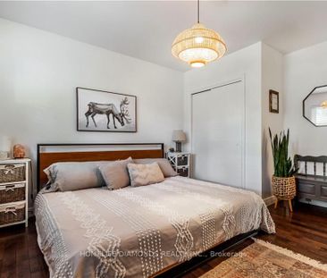 107 Ellis Crescent #Upper - Photo 3