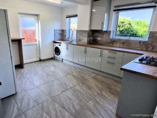 3 bedroom property to rent in Reading - Photo 1