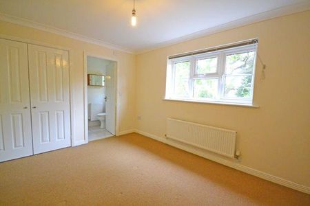 3 bedroom detached house to rent - Photo 4