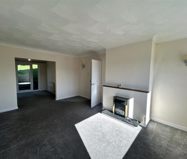 3 bedroom detached house to rent - Photo 3
