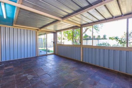 Perfect Location with Room to Move! *Open Mon 05/01 4.30pm to 4.45pm* - Photo 4