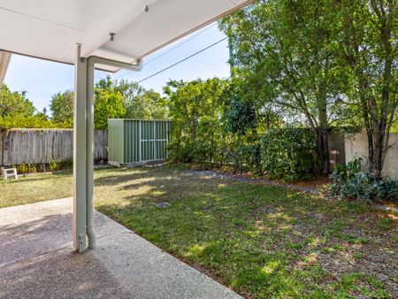Quality Freestanding Villa | 3 Bed, 2 Bath, A/C | $625 pw - Photo 5