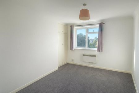 2 bedroom maisonette to rent - Photo 3