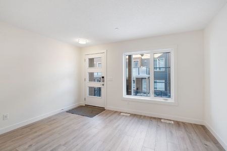 230 Livingston Common NE - Photo 3