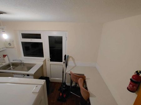 🌟Dreamy Double 18 Min from Hospital & Uni🌟 Room 1 - Photo 4