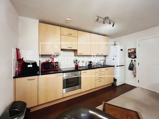 Skyline Plaza, Basingstoke, RG21 - Photo 1